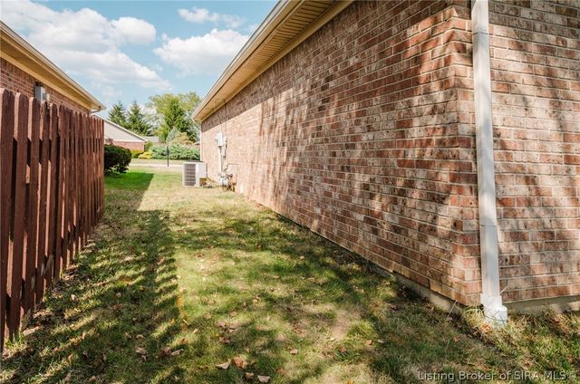 1728 Summerlin Place, Jeffersonville, IN 47130