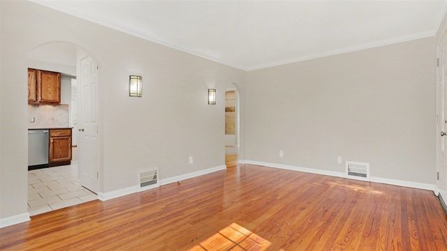 1210 Prescott Avenue, Ann Arbor, MI 48103