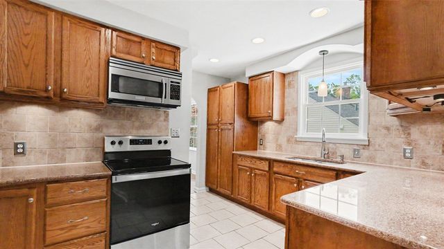 1210 Prescott Avenue, Ann Arbor, MI 48103