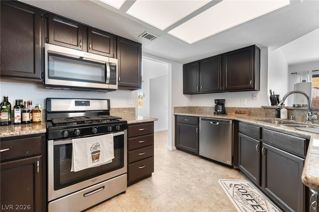 2717 LOVINGTON Drive, Henderson, NV 89074