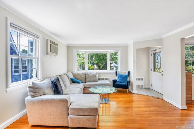 64 Hodson Avenue, Lynbrook, NY 11563