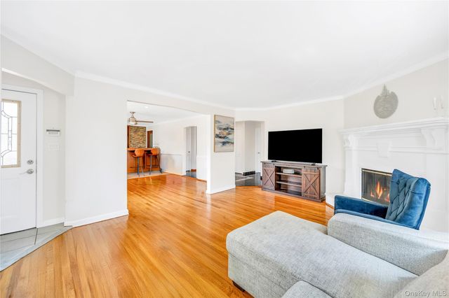 64 Hodson Avenue, Lynbrook, NY 11563