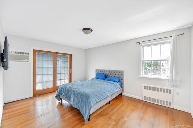 64 Hodson Avenue, Lynbrook, NY 11563