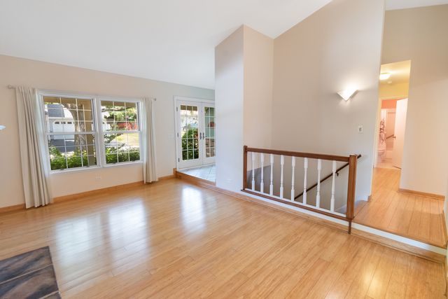 645 Stout Court, Gurnee, IL 60031