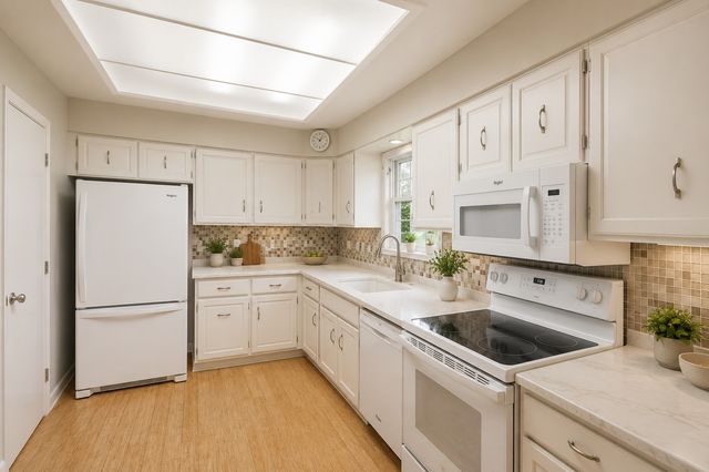 645 Stout Court, Gurnee, IL 60031