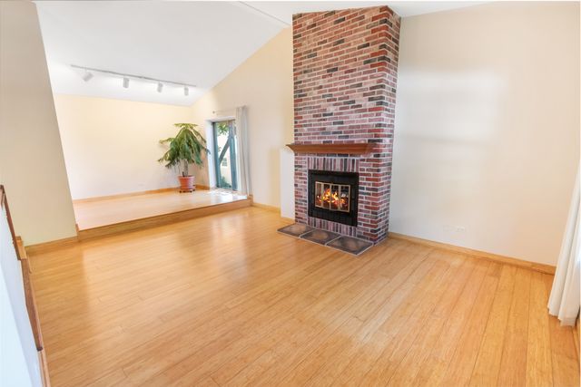645 Stout Court, Gurnee, IL 60031