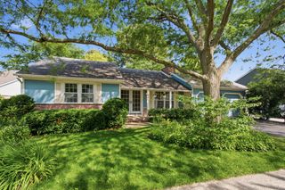 645 Stout Court, Gurnee, IL 60031