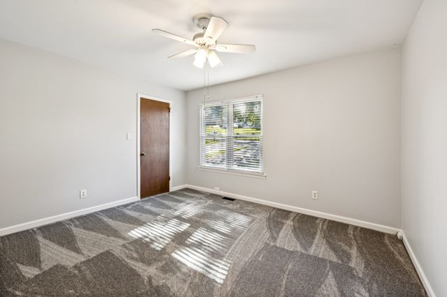 120 Stoneridge Pkwy, La Vergne, TN 37086