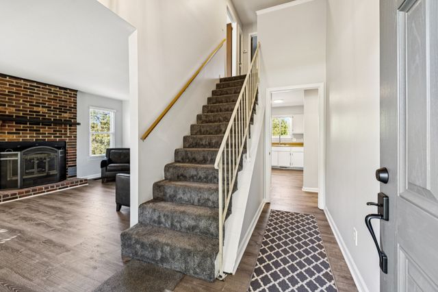 120 Stoneridge Pkwy, La Vergne, TN 37086