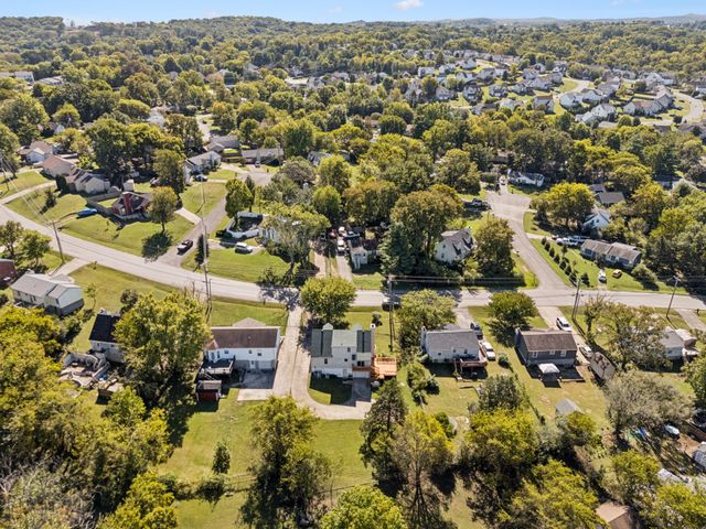 120 Stoneridge Pkwy, La Vergne, TN 37086
