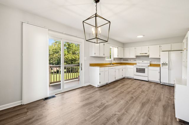 120 Stoneridge Pkwy, La Vergne, TN 37086