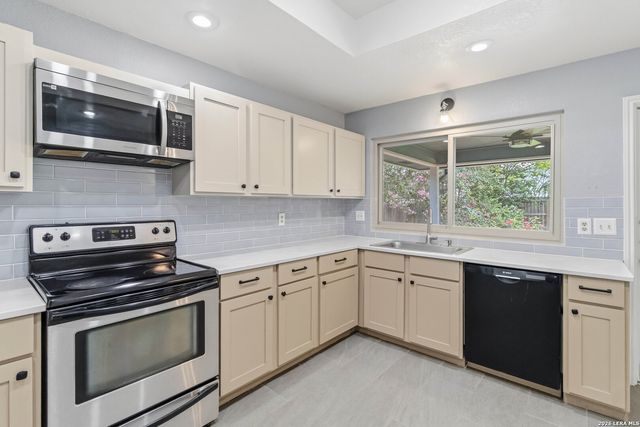 1718 Forest Spring, San Antonio, TX 78232