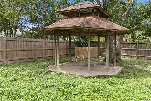 1718 Forest Spring, San Antonio, TX 78232