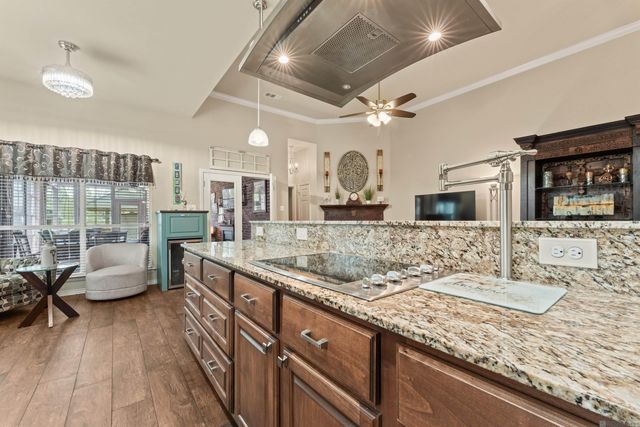 21161 Waterfront East Dr, Maurepas, LA 70449