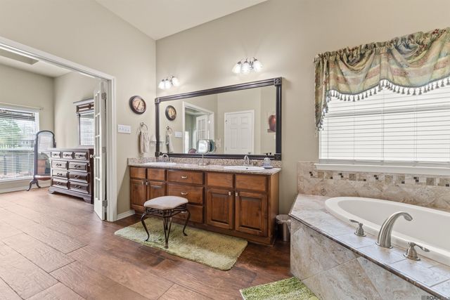 21161 Waterfront East Dr, Maurepas, LA 70449