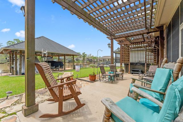 21161 Waterfront East Dr, Maurepas, LA 70449