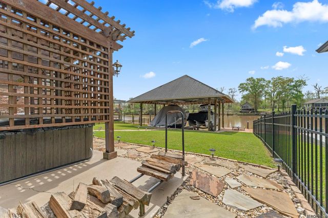 21161 Waterfront East Dr, Maurepas, LA 70449