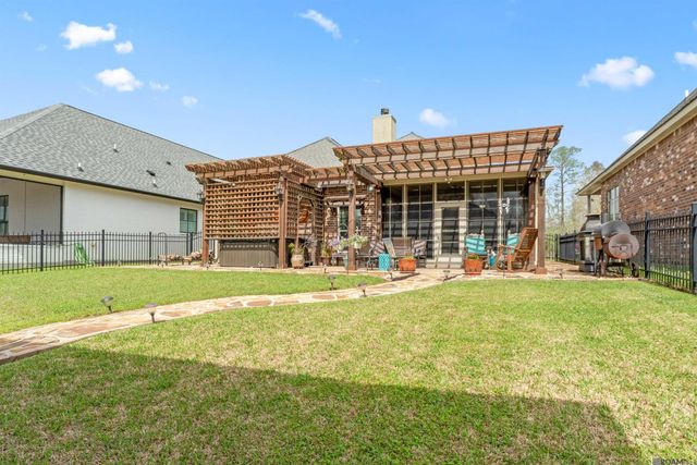 21161 Waterfront East Dr, Maurepas, LA 70449