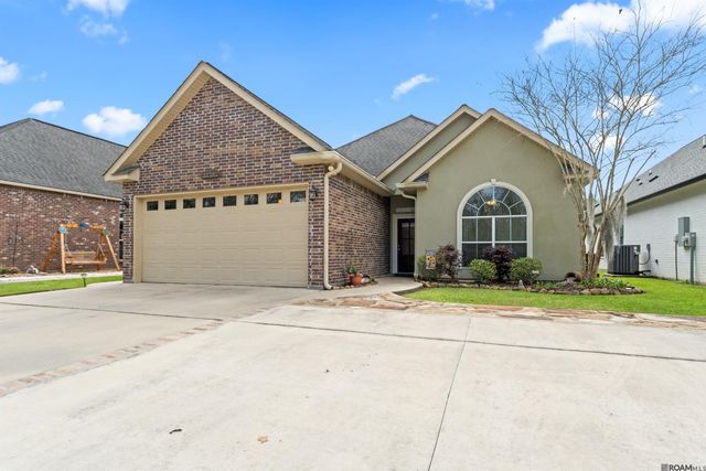 21161 Waterfront East Dr, Maurepas, LA 70449