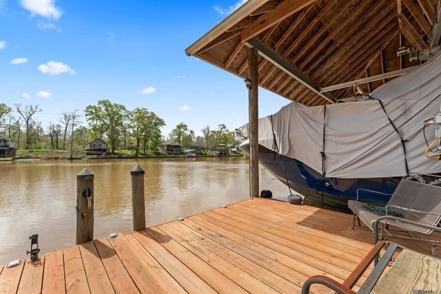 21161 Waterfront East Dr, Maurepas, LA 70449