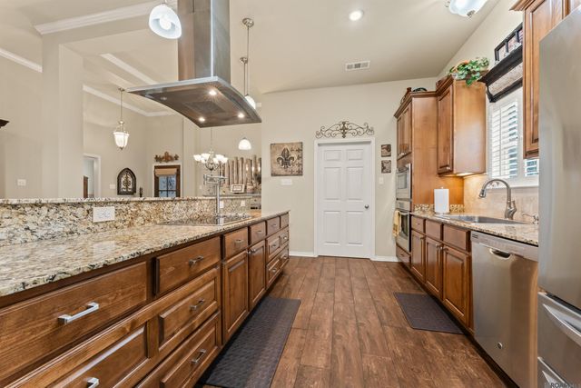 21161 Waterfront East Dr, Maurepas, LA 70449