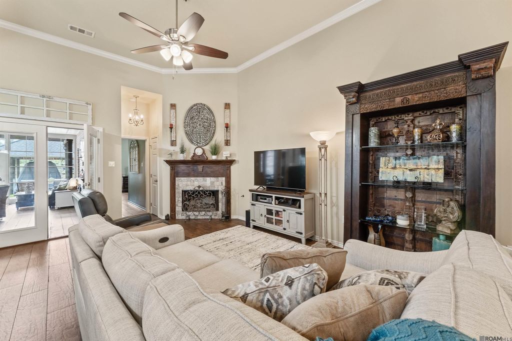 21161 Waterfront East Dr, Maurepas, LA 70449