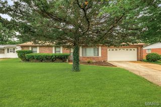 20 Lakeland Boulevard, Swansea, IL 62226