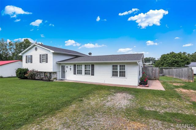 112 Village Creek Road, Fredericktown, MO 63645