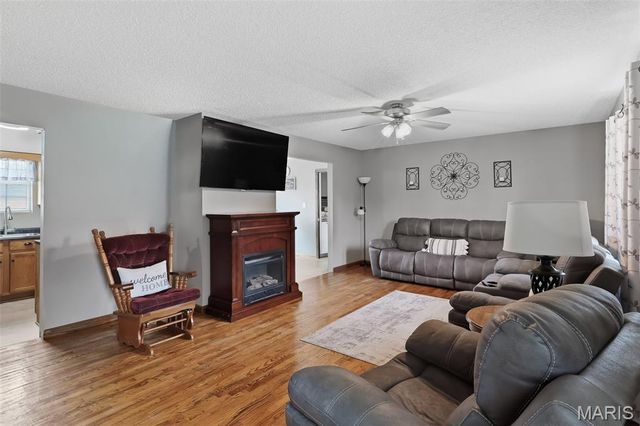 112 Village Creek Road, Fredericktown, MO 63645