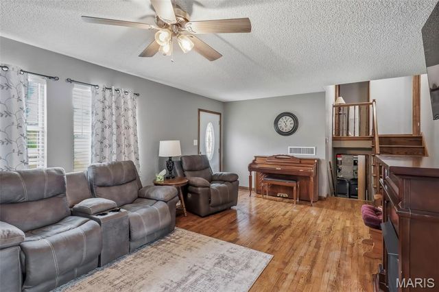 112 Village Creek Road, Fredericktown, MO 63645