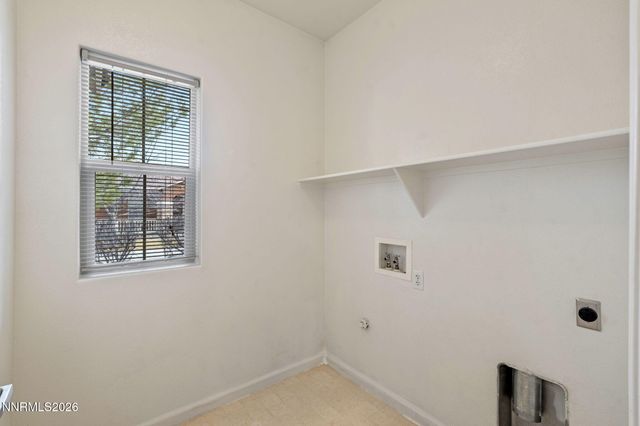 481 S Sand Crane Circle, Sparks, NV 89436