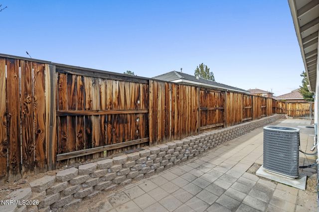 481 S Sand Crane Circle, Sparks, NV 89436