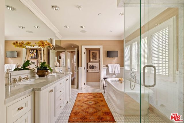 712 N Arden Drive, Beverly Hills, CA 90210