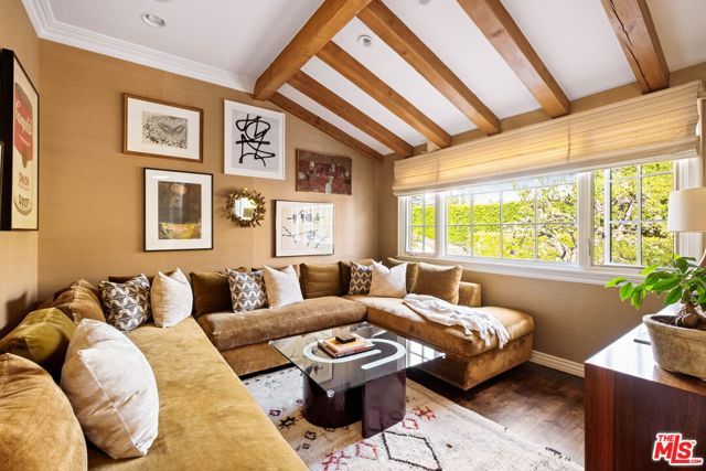 712 N Arden Drive, Beverly Hills, CA 90210