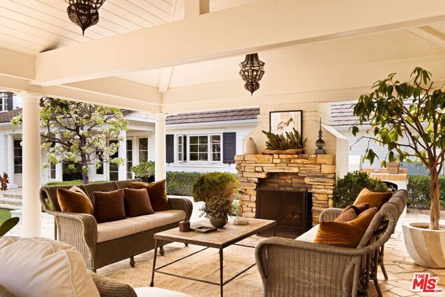 712 N Arden Drive, Beverly Hills, CA 90210