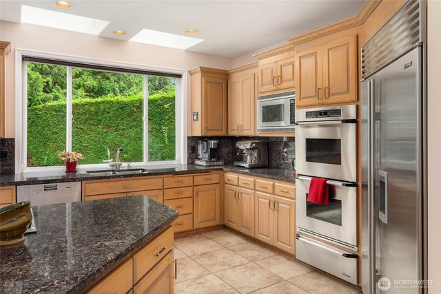 21315 SE 11th Street, Sammamish, WA 98075