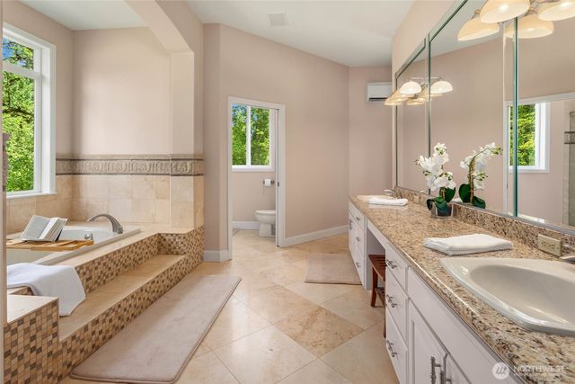 21315 SE 11th Street, Sammamish, WA 98075