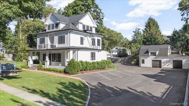 34 Dewey Street, Huntington, NY 11743