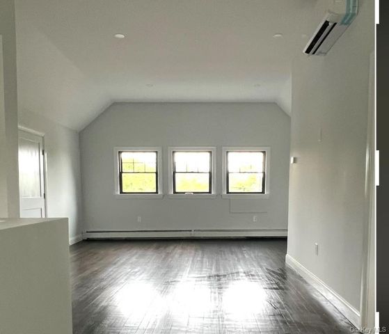 34 Dewey Street, Huntington, NY 11743