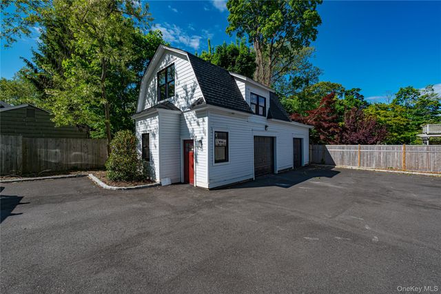 34 Dewey Street, Huntington, NY 11743