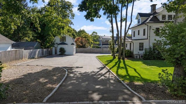 34 Dewey Street, Huntington, NY 11743