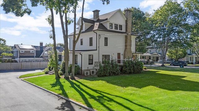 34 Dewey Street, Huntington, NY 11743