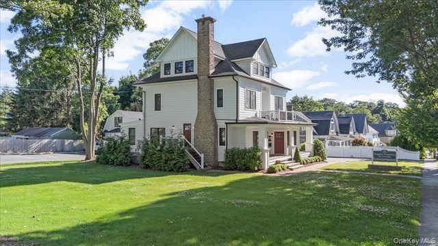 34 Dewey Street, Huntington, NY 11743