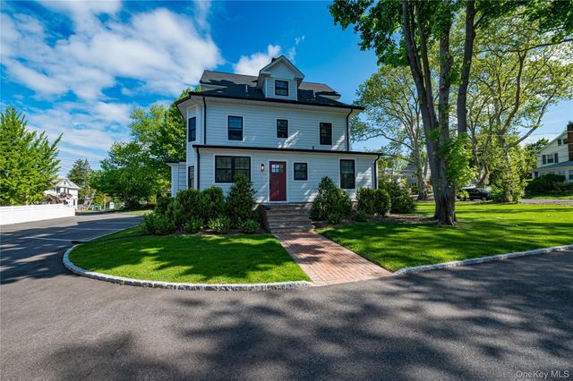 34 Dewey Street, Huntington, NY 11743