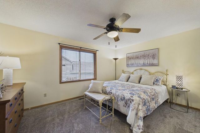 9176 Sierra Road, Woodbury, MN 55125