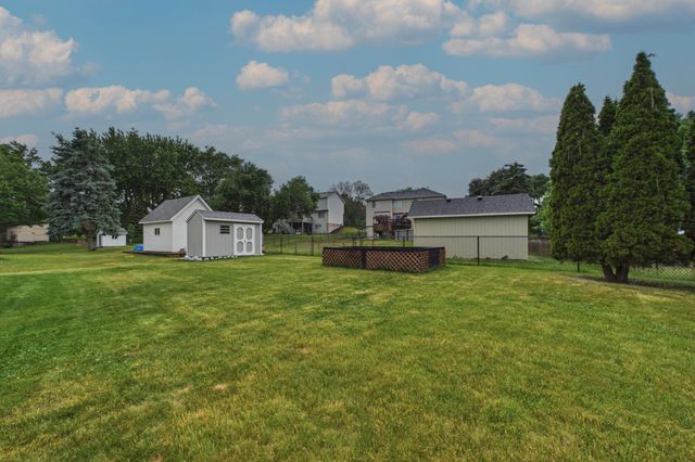 9176 Sierra Road, Woodbury, MN 55125