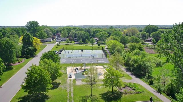 9176 Sierra Road, Woodbury, MN 55125