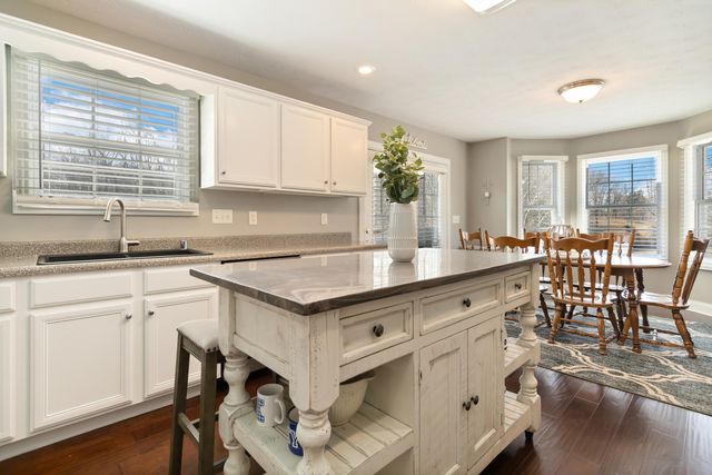 362 Whisper Woods Drive, Somerset, KY 42503