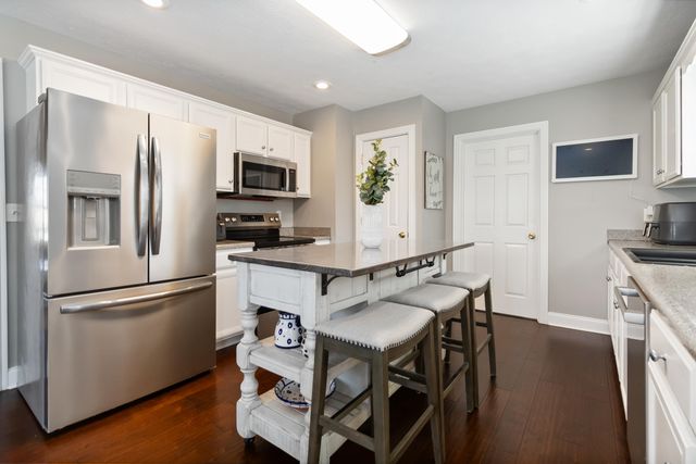 362 Whisper Woods Drive, Somerset, KY 42503