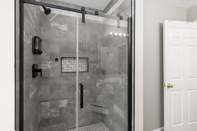 362 Whisper Woods Drive, Somerset, KY 42503